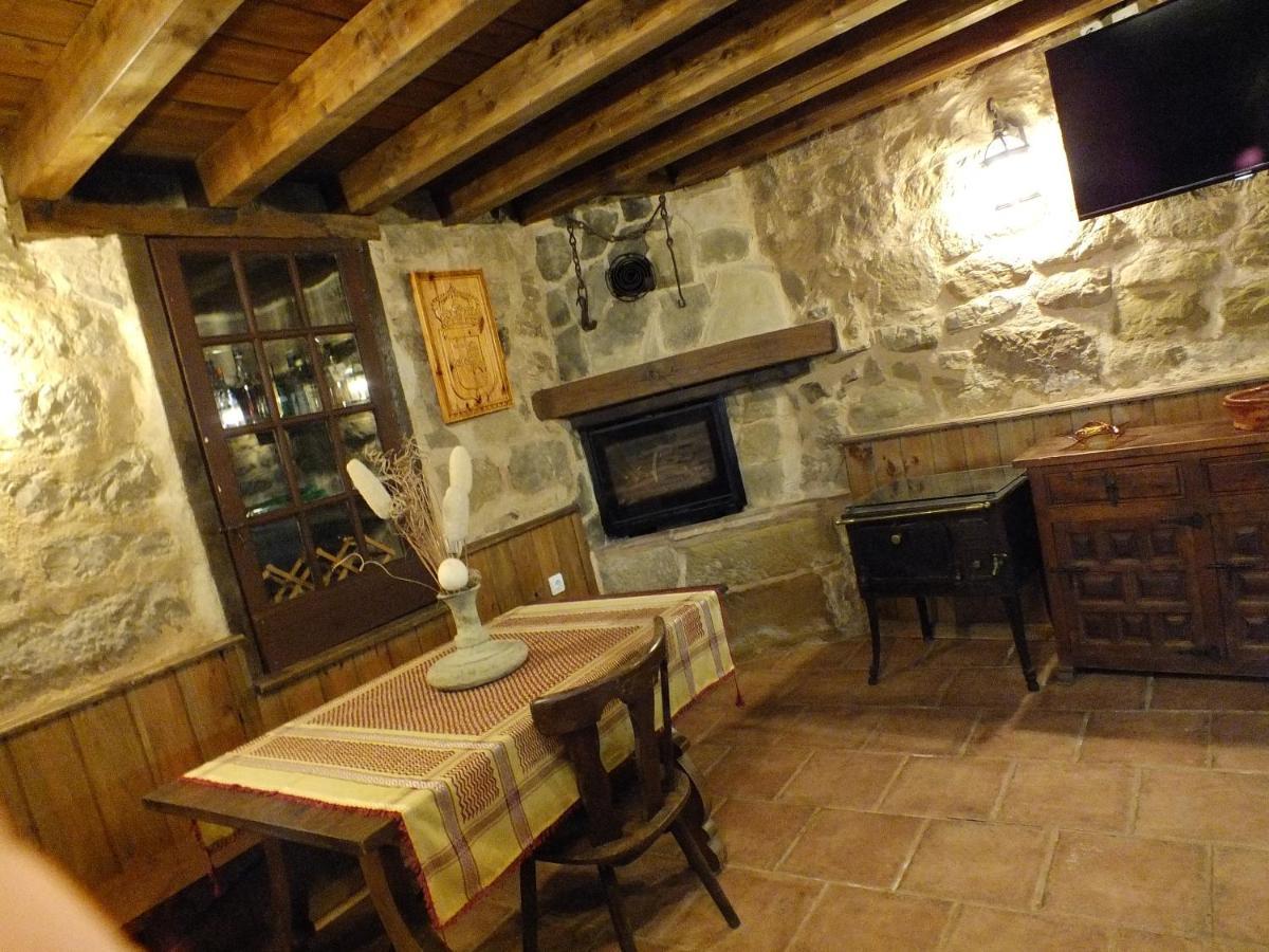 Gasthaus La Bodeguita Cuzcurrita-Río Tirón Exterior foto